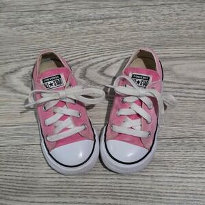 Chuck Taylor All Star Low Top Converse Pink White Size 7 Infant - Toddler